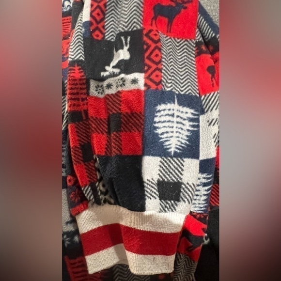 survival Gear Size 10/12 Hooded Footless Unisex Patterned Onsie, Preloved - Picture 3 of 3